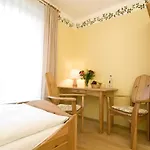Haus Linden Hotel Prerow