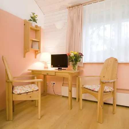 Haus Linden Hotell 3*