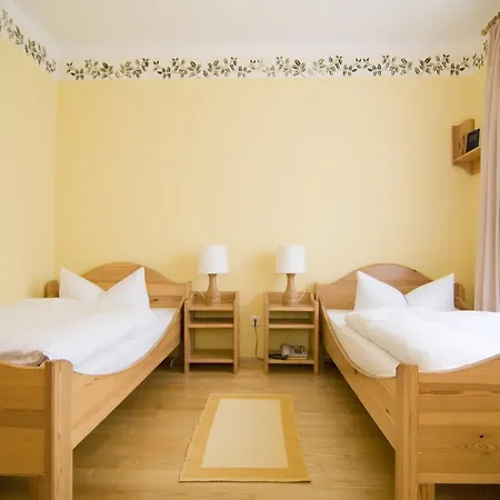 Hotell Haus Linden Prerow