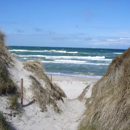 Hotell Haus Linden 3*